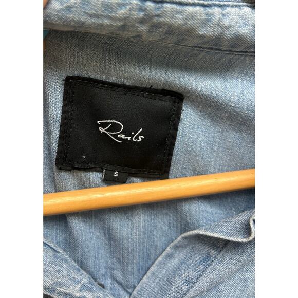 Rails Studded Chambray Denim Shirt Small Button Front Western Style - Picture 3 of 7